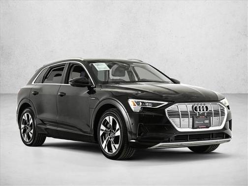 2023 Audi e-tron Premium Plus