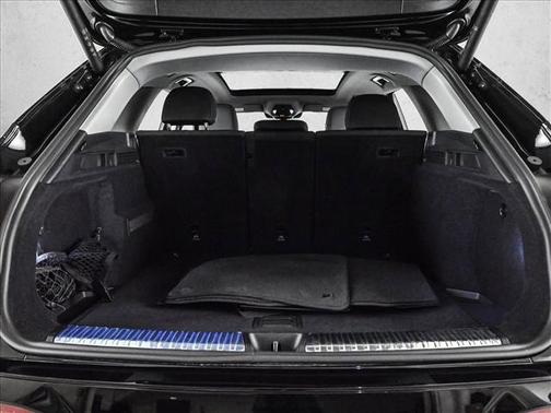 Mythos Black Metallic 2025 Audi Q5 2.0T quattro Premium