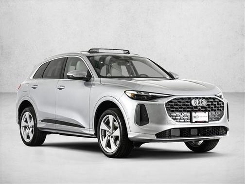 Florett Silver Metallic 2026 Audi Q5 PLUS
