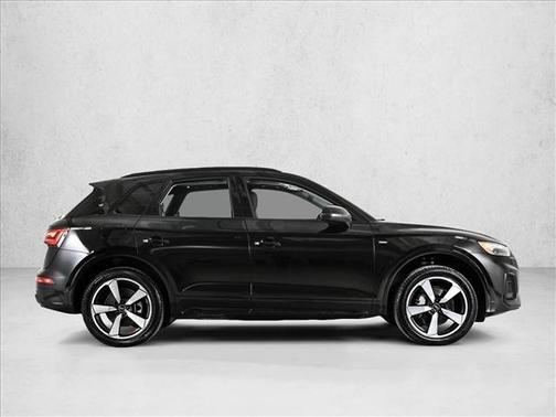 2022 Audi Q5 45 S line Premium Plus