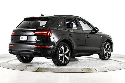 2022 Audi Q5 45 S line Premium Plus