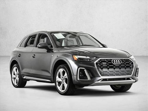 Daytona Gray Pearl Effect 2023 Audi Q5 45 S line Premium Plus