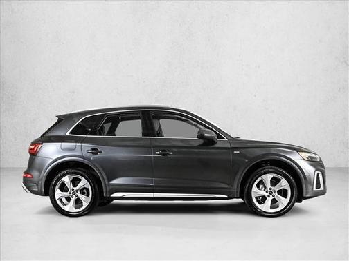 Daytona Gray Pearl Effect 2023 Audi Q5 45 S line Premium Plus