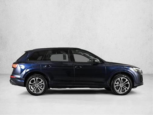Blue Metallic 2026 Audi Q7 45 Premium