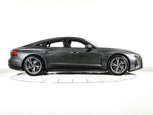 2023 Audi e-tron GT Prestige