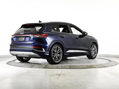 Navarra Blue Metallic 2025 Audi Q4 e-tron 55 quattro Premium