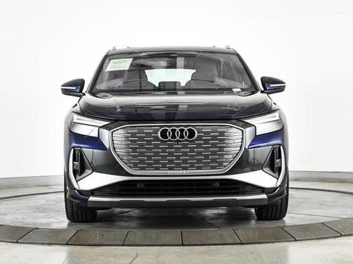 Navarra Blue Metallic 2025 Audi Q4 e-tron 55 quattro Premium