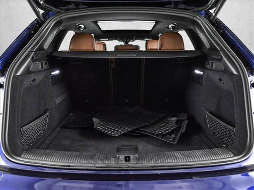 2023 Audi Q5 45 S line Prestige