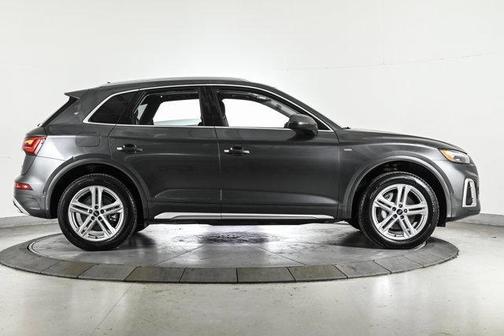 2024 Audi Q5 e 55 S line quattro Premium