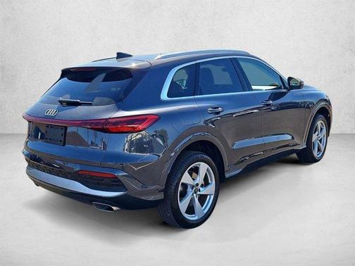 Tambora Gray Metallic 2025 Audi Q5 2.0T quattro Premium