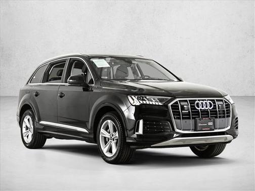Mythos Black Metallic 2023 Audi Q7 45 Premium Plus