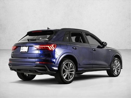 Navarra Blue Metallic 2024 Audi Q3 45 S line Premium