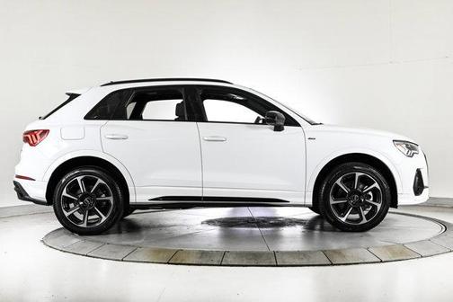 2025 Audi Q3 45 S line Premium