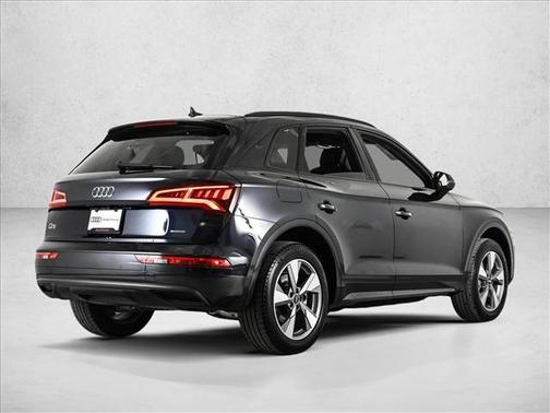 2020 Audi Q5 45 Titanium Premium