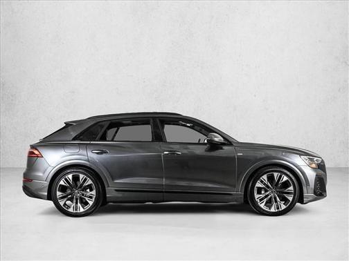 Daytona Gray Pearl Effect 2025 Audi Q8 Prestige