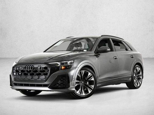Daytona Gray Pearl Effect 2025 Audi Q8 Prestige