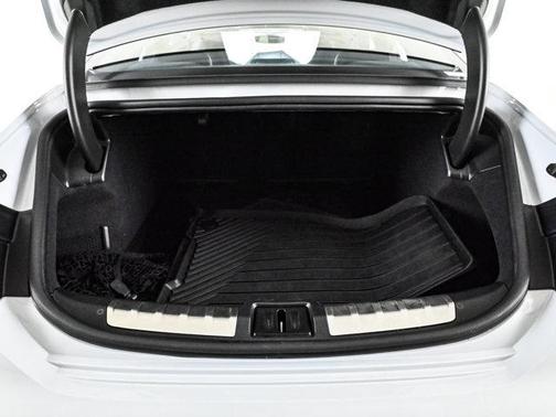 Suzuka Gray Metallic 2023 Audi e-tron GT Premium Plus