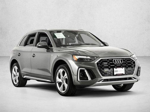 Chronos Gray Metallic 2023 Audi Q5 45 S line Premium Plus
