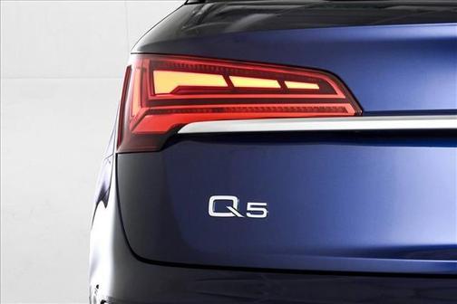 2025 Audi Q5 45 S line quattro Premium