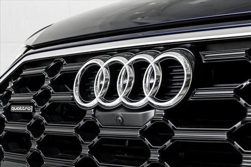 2025 Audi Q5 45 S line quattro Premium