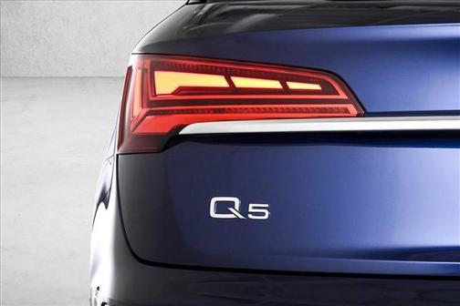2025 Audi Q5 45 S line quattro Premium