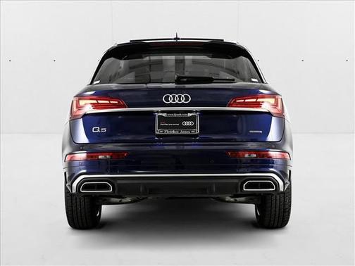 2025 Audi Q5 45 S line quattro Premium