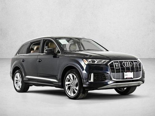 Waitomo Blue Metallic 2023 Audi Q7 45 Premium