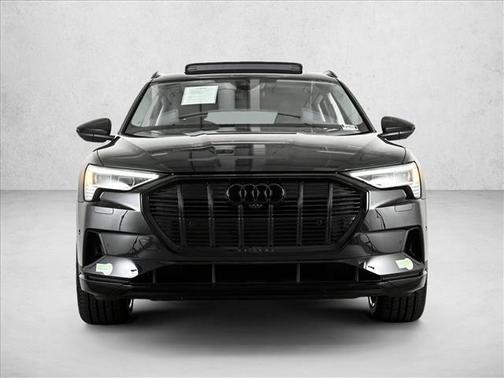 2023 Audi e-tron Premium Plus