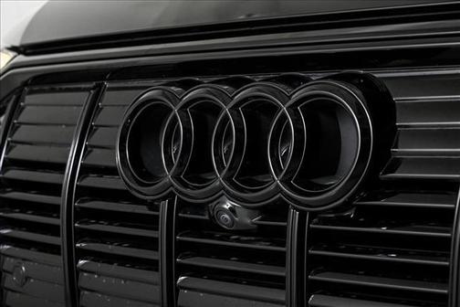 2023 Audi e-tron Premium Plus