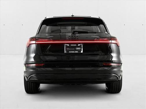 2023 Audi e-tron Premium Plus