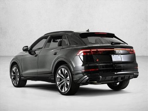 2025 Audi Q8 Premium Plus