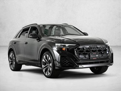 2025 Audi Q8 Premium Plus