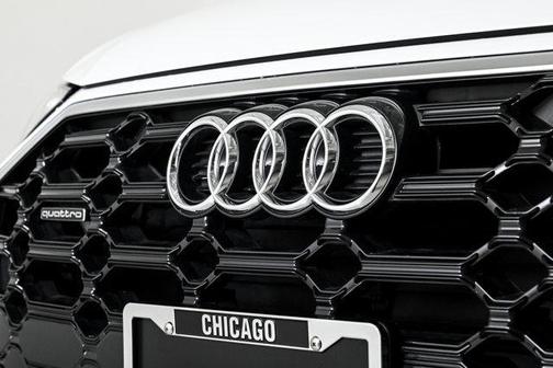 2024 Audi Q5 45 S line quattro Premium