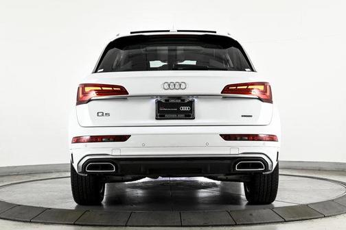 2024 Audi Q5 45 S line quattro Premium