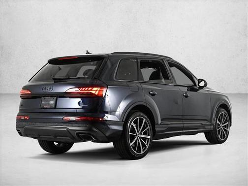 2025 Audi Q7 45 Premium Plus