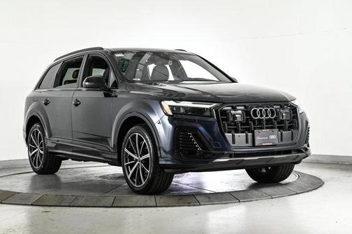 2025 Audi Q7 45 Premium Plus