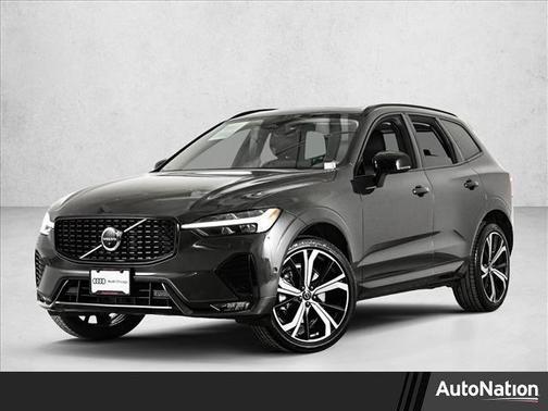 2023 Volvo XC60 B6 Ultimate Dark Theme
