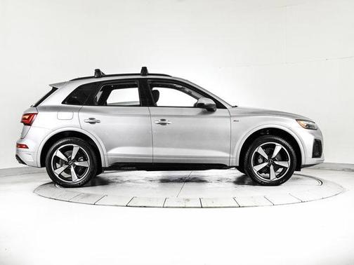 Florett Silver Metallic 2023 Audi Q5 45 S line Premium Plus