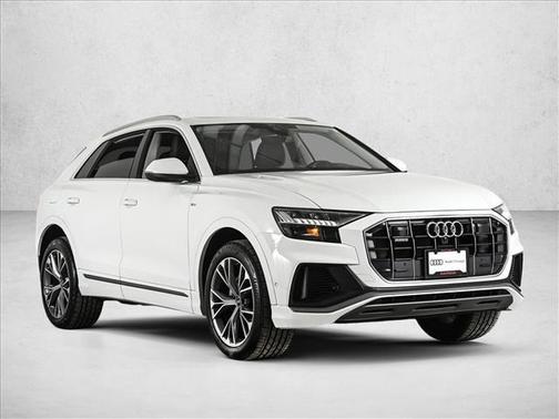 2023 Audi Q8 55 Premium Plus