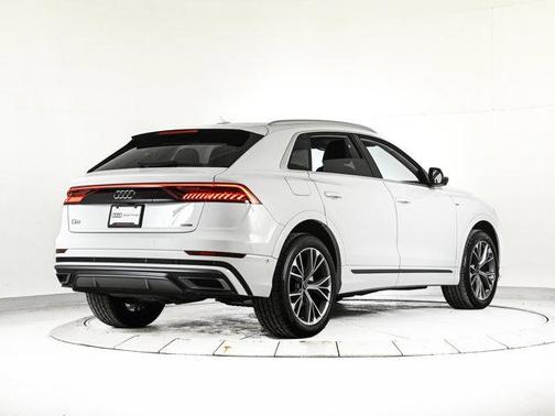 2023 Audi Q8 55 Premium Plus
