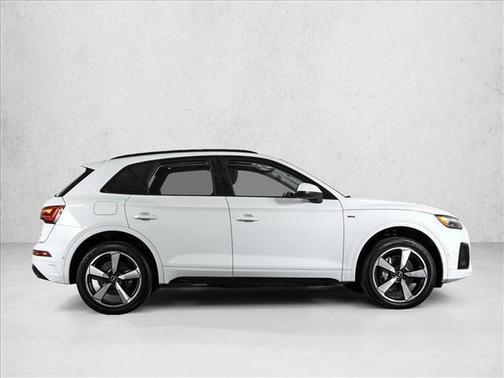 2023 Audi Q5 45 S line Prestige