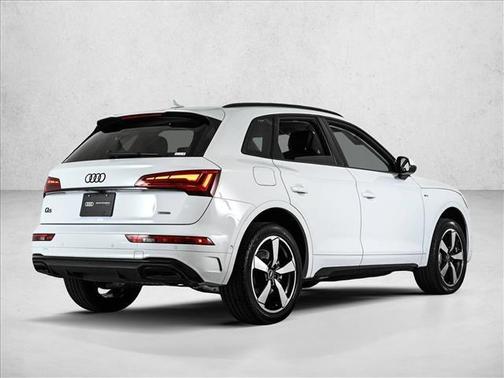 2023 Audi Q5 45 S line Prestige