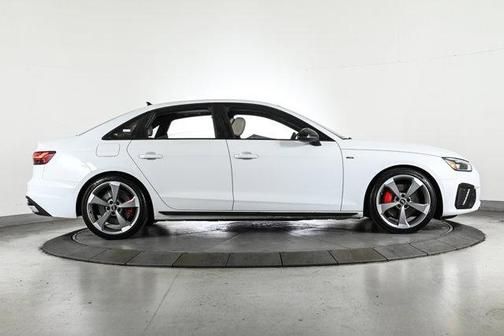 2022 Audi A4 45 S line Premium Plus