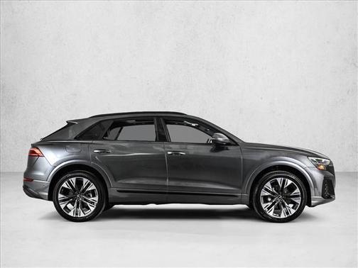 2025 Audi Q8 Premium Plus