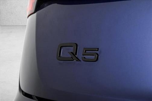 2025 Audi Q5 45 S line quattro Premium