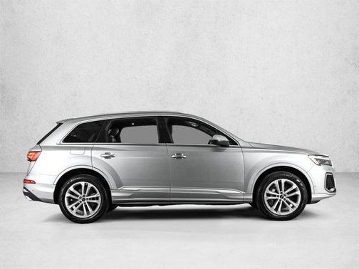 Satellite Silver Metallic 2025 Audi Q7 55 Premium Plus