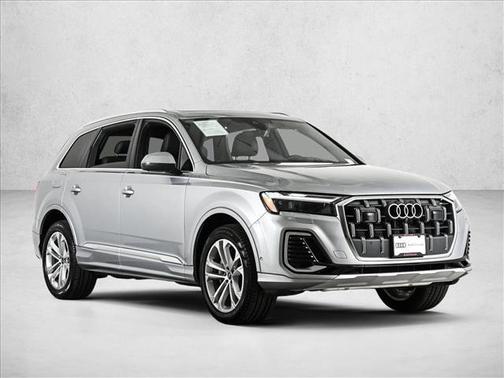 Satellite Silver Metallic 2025 Audi Q7 55 Premium Plus