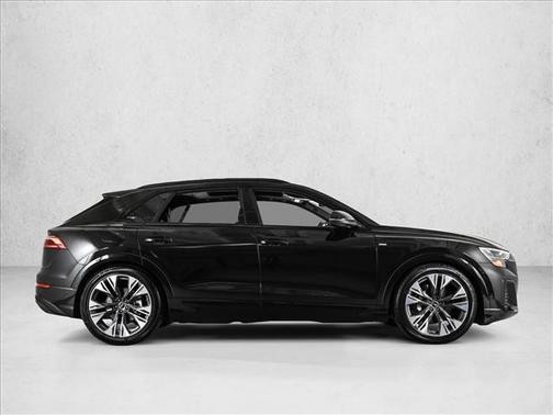 2026 Audi Q8 Premium Plus
