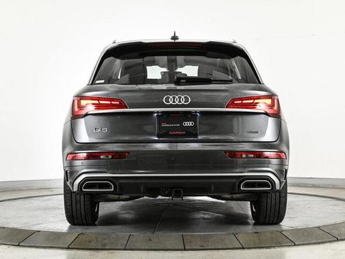 Daytona Gray Pearl Effect 2023 Audi Q5 45 S line Prestige