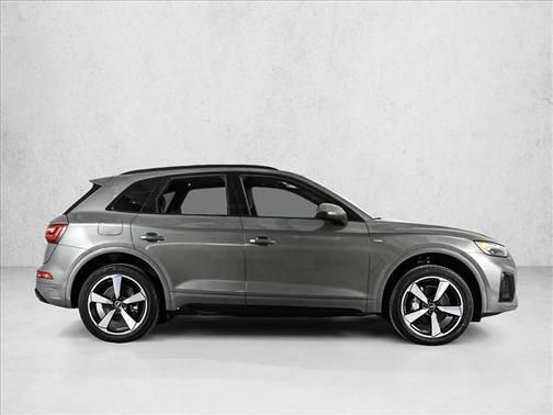 Chronos Gray Metallic 2023 Audi Q5 45 S line Premium Plus